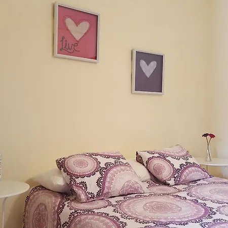Casa Con Jardin. Holiday home La Oliva