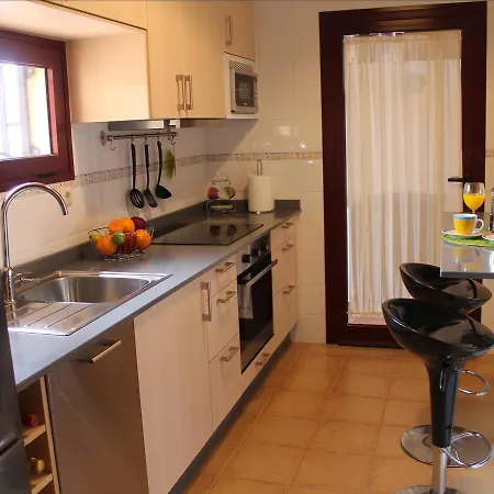 Casa Con Jardin. * La Oliva
